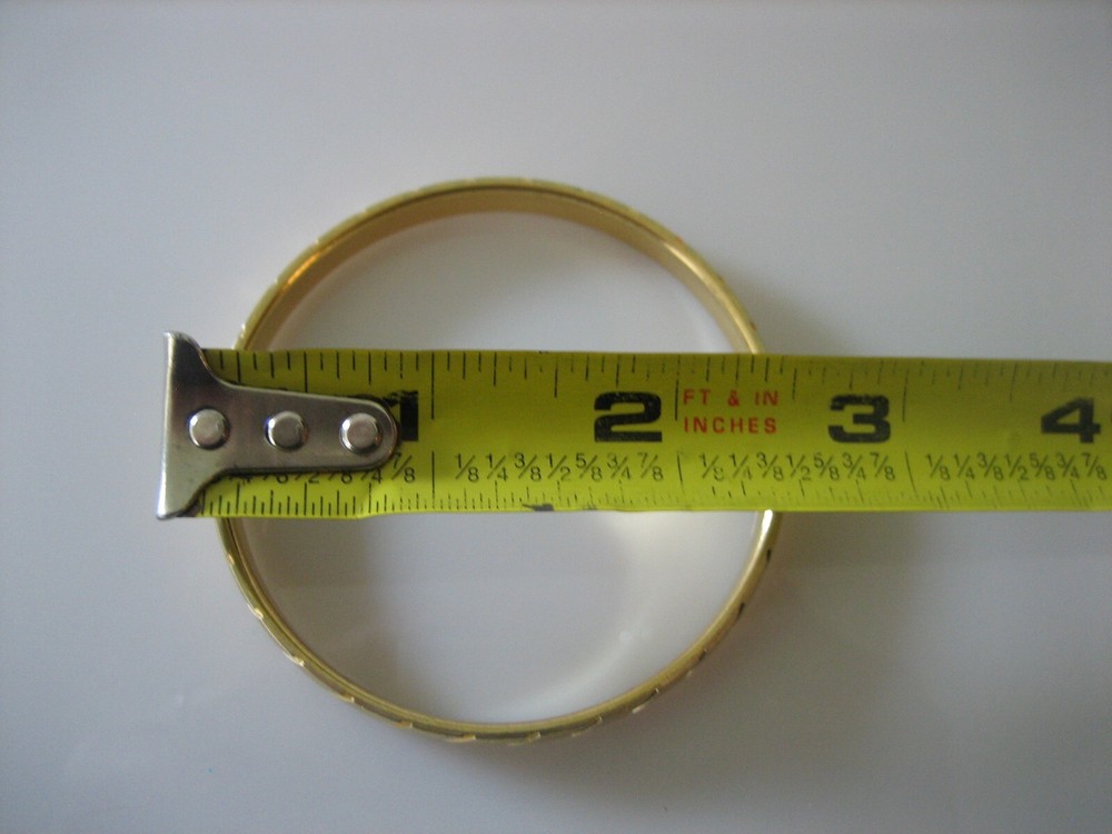 MONET SIGNED GOLD TONE TEXTURED AND SMOOTH BANGLE BRACELET