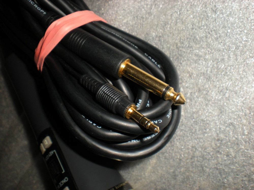 UNTESTED Karaoke Pro.2 DM-395KC Dynamic Microphone With Key Control Remote