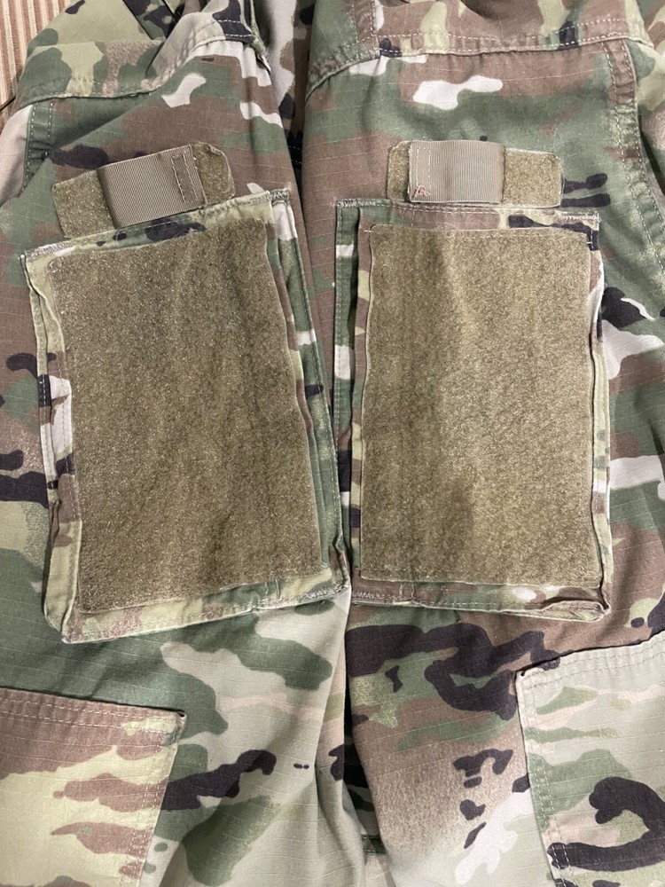 OFFICIAL U.S. ARMY ISSUE - ACU JACKET - OCP -MEDIUM REGULAR -USED