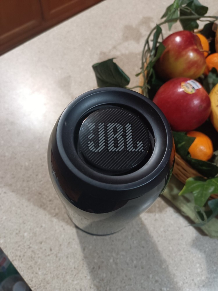 JBL Pulse 3 - Wireless Bluetooth Waterproof Speaker - Black