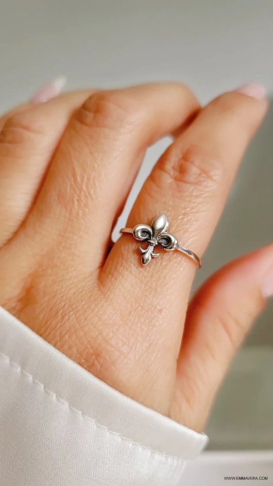 Dainty Sterling Silver Fleur De Lis Ring