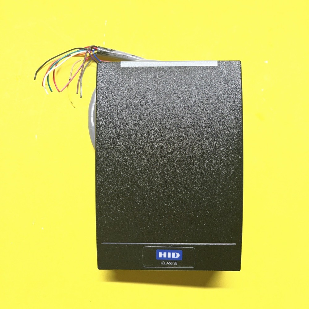 HID 920NTNNEK00000 iCLASS SE R40 Smart Card Reader  (2 Available)