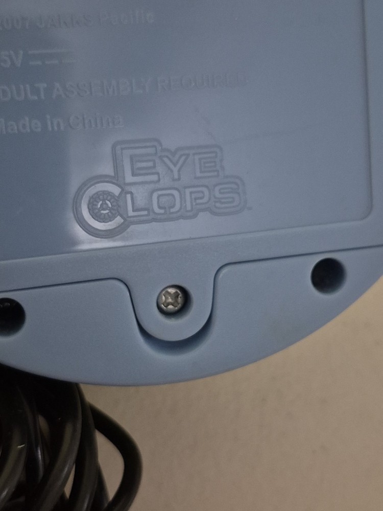 2007 Jakks Pacific EyeClops Bionic Eye Plug & Play Microscope/Magnifier