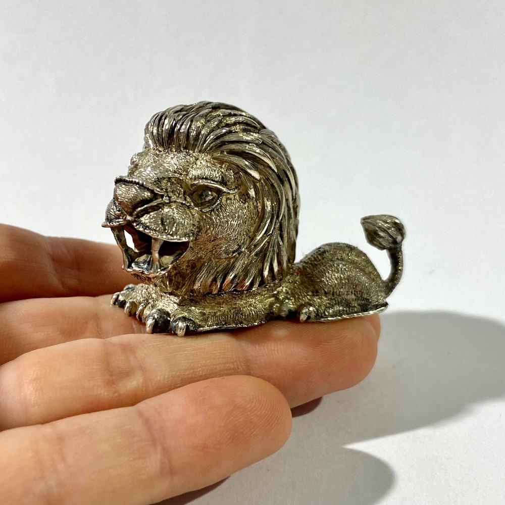 Vintage Solid Silver  Pill Box Leon shape , trinket Box