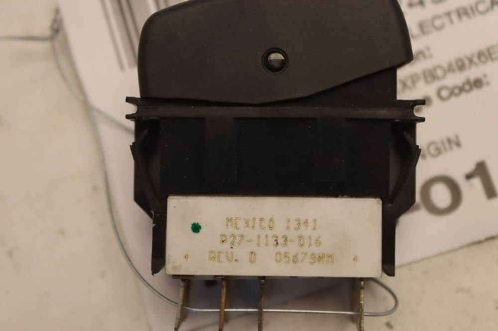 2013-2021 PETERBILT 579 ENGINE BRAKE ON OFF CONTROL SWITCH P271133016 OEM