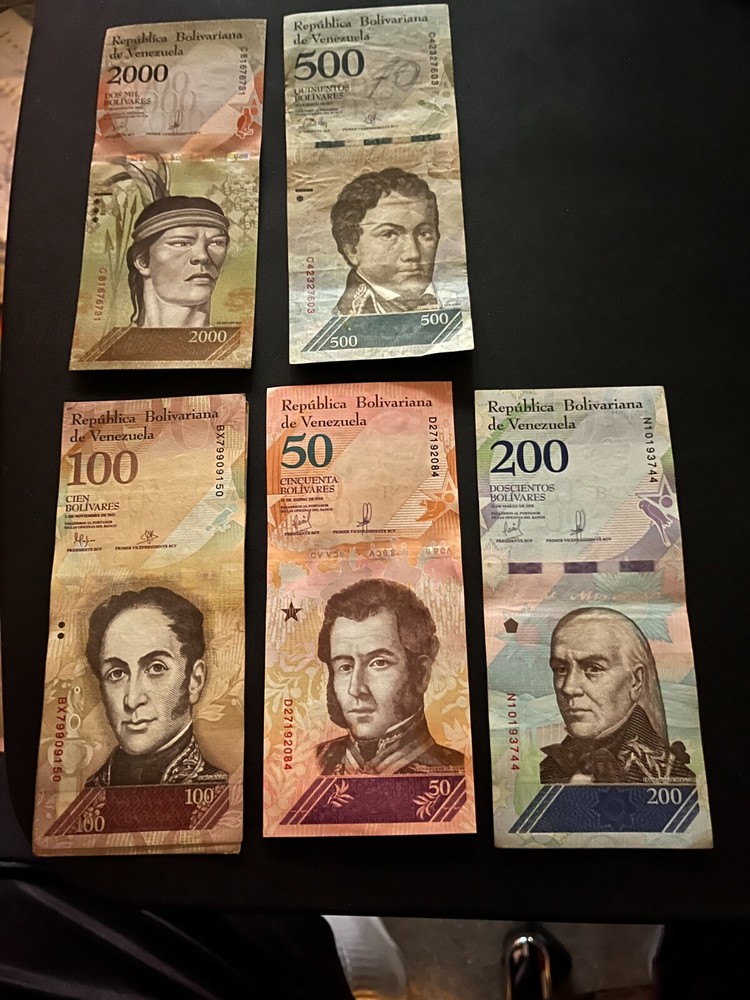5 WORLD NOTES  - PAPER WORLD MONEY