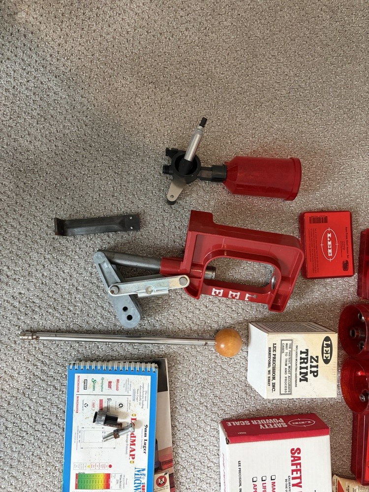 Lee Anniversary Reloading Kit With additional Dies; See Pics and Description