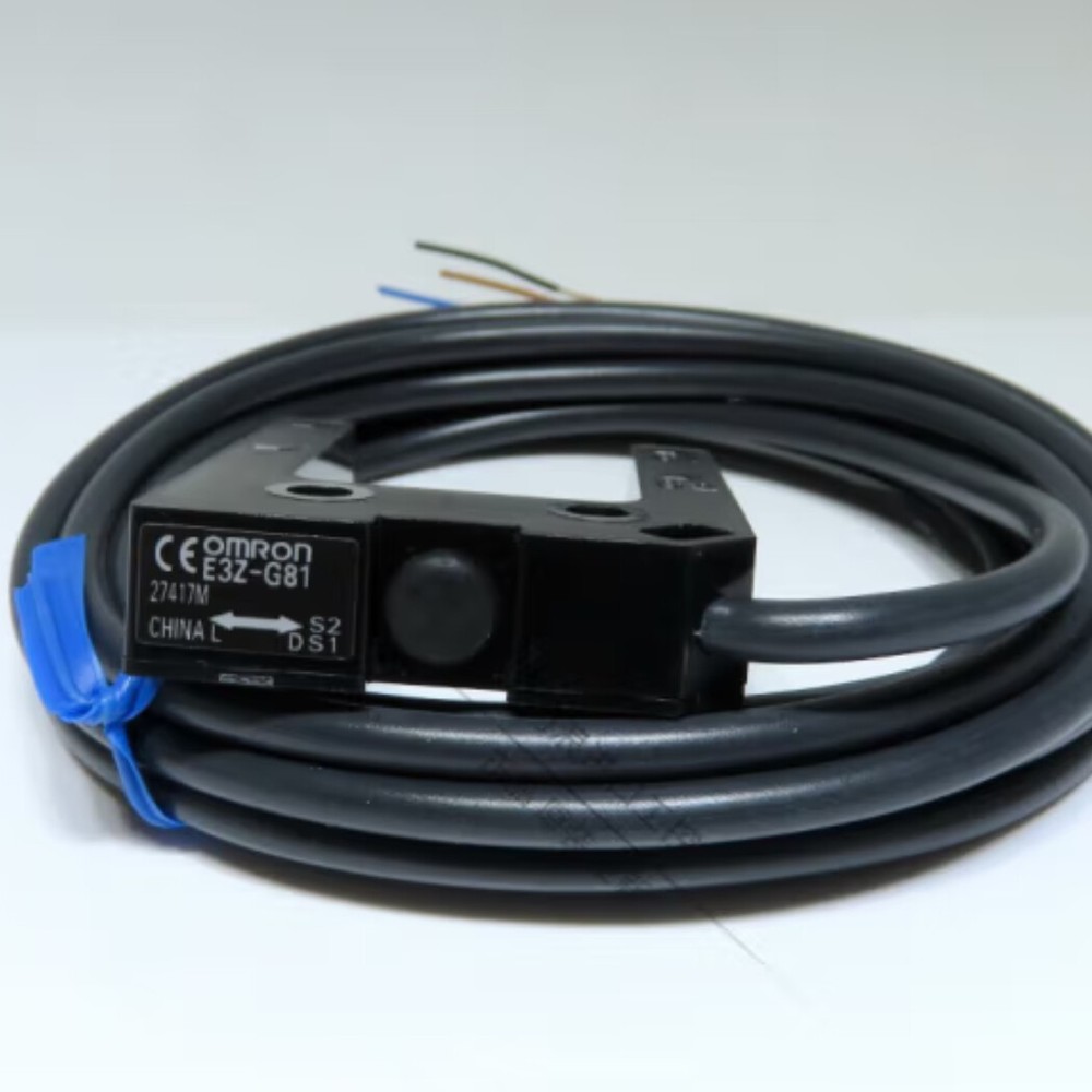 OMRON Photoelectric switch Sensor E3Z-G81