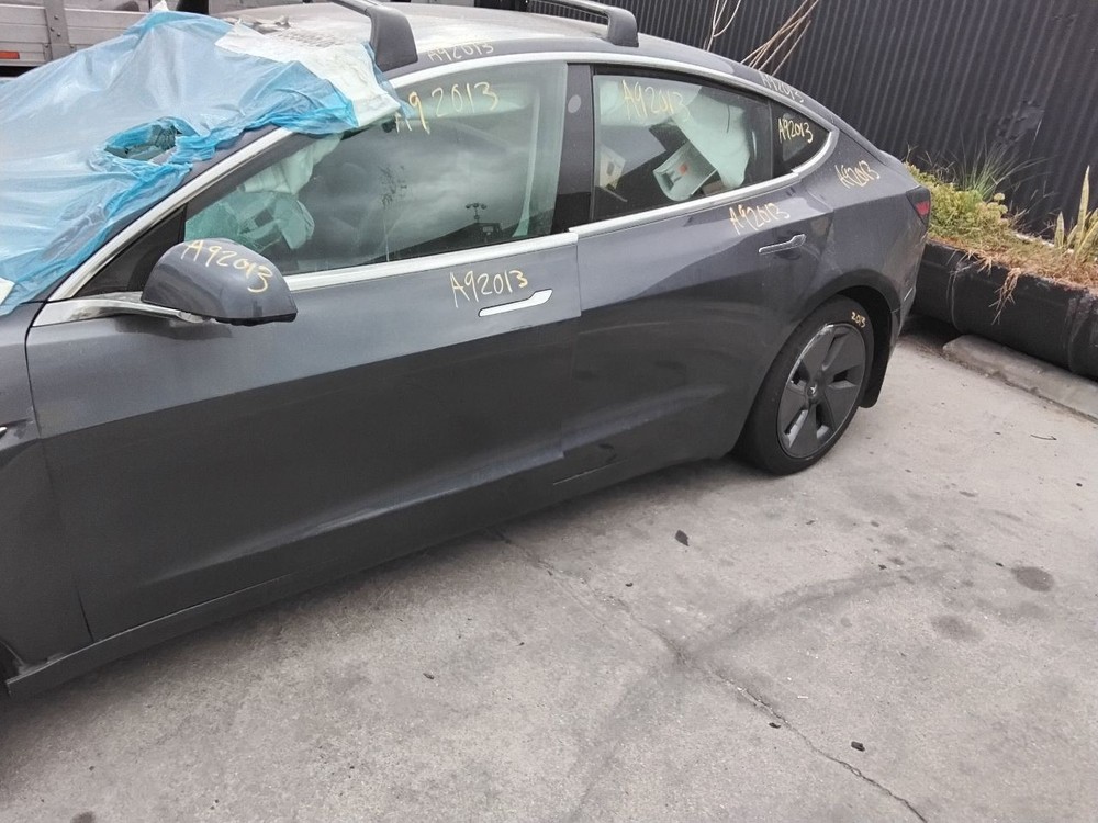 TESLA 3   2018 Camera/Projector 129125