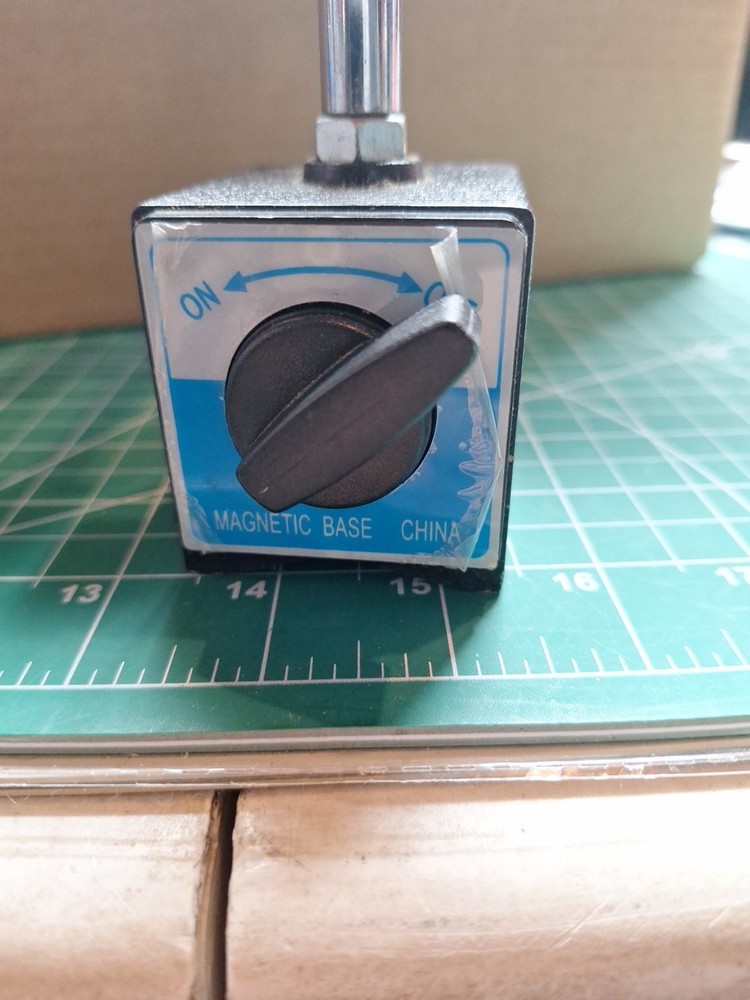 Multipositional Magnetic Base w/Fine Adjustment Model 5645 W/dial Indicator .001