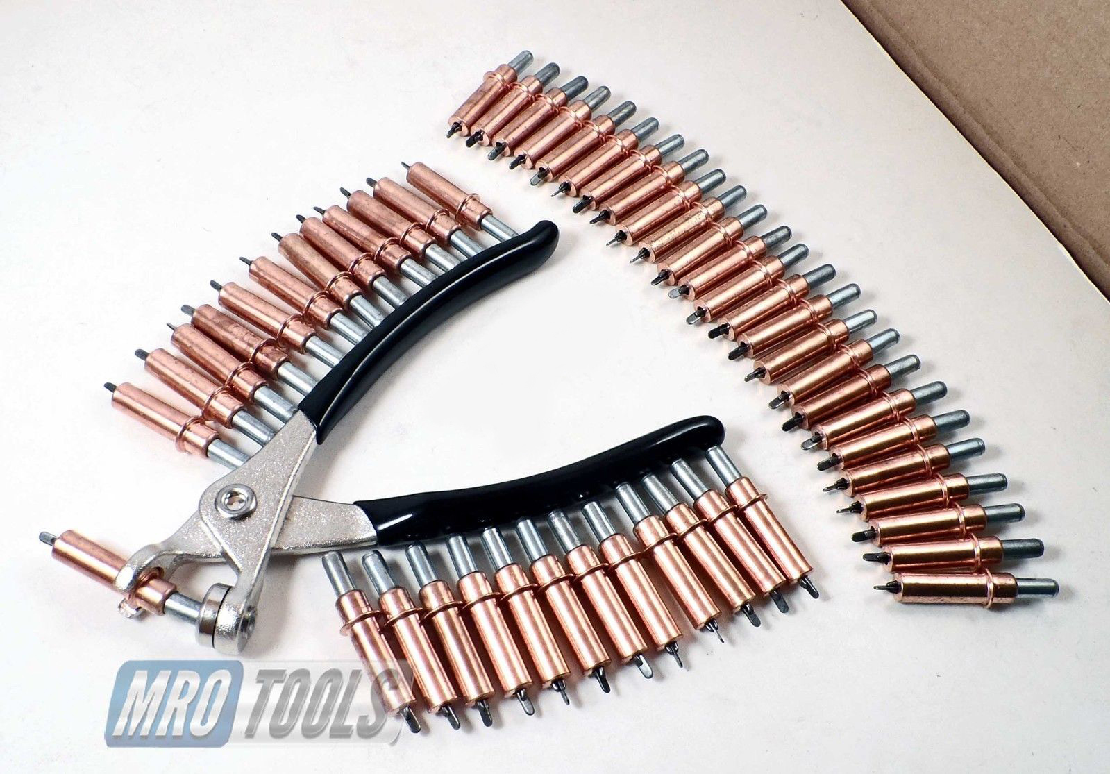 50 1/8 Cleco Sheet Metal Fasteners plus Cleco Pliers w/ Carry Bag (K1S50-1/8)