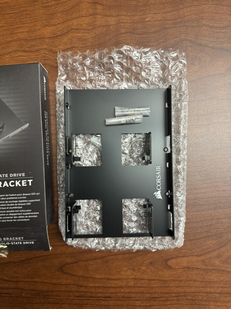 Corsair Dual SSD Solid State Mounting Bracket 3.5" CSSD-BRKT2 Black new in box.