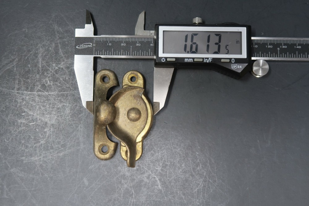 Vintage Window Latch Sash Lock with Lifter (A)