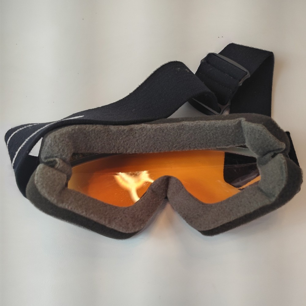 Oakley E Frame Goggles Black Ski/Snowboard Amber Lens