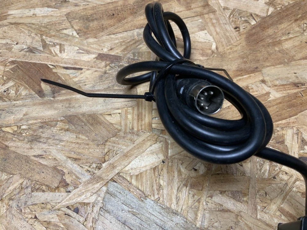Commodore VIC 20 RF Adaptor Not Tested