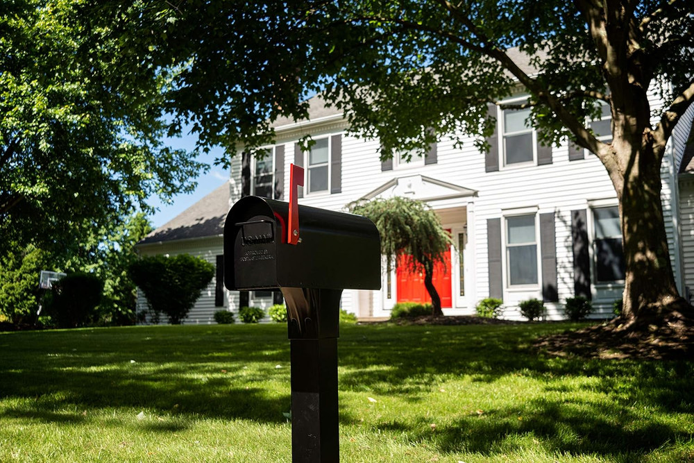 Ironside Large Black Galvanized Steel Post-Mount Mailbox - MB801BAM