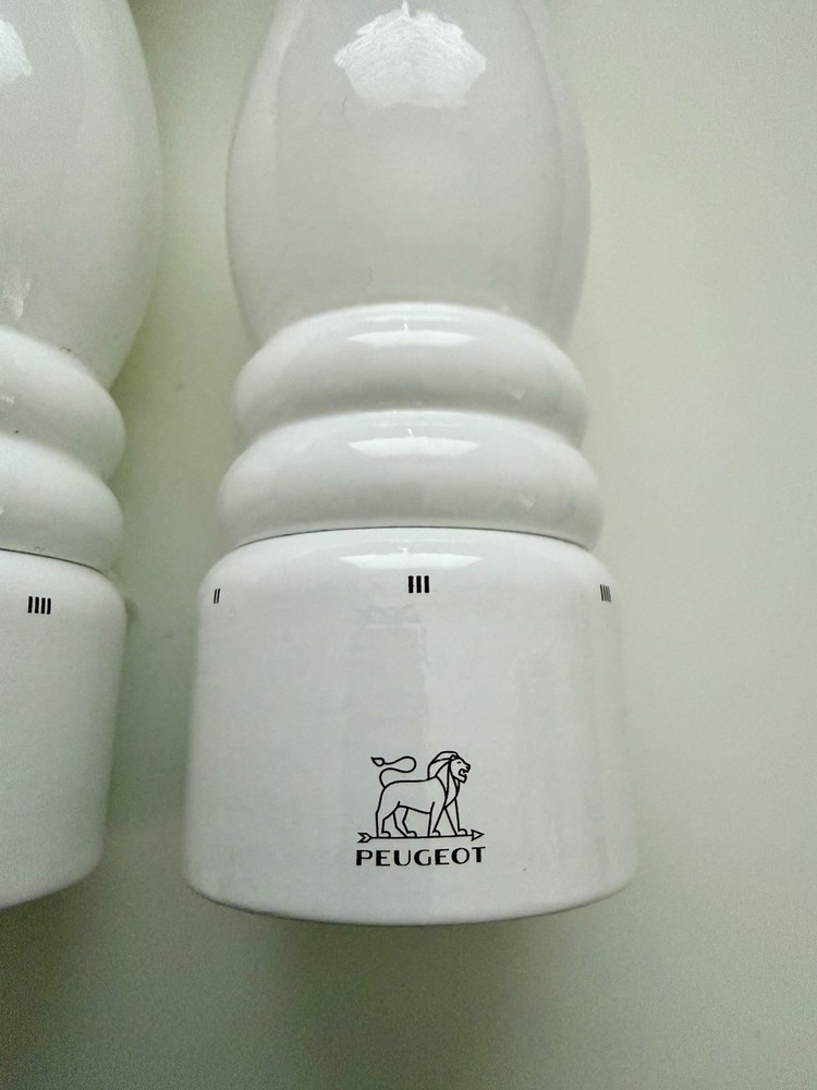 Peugeot Paris u' Select Salt & Pepper mill, White Lacquer