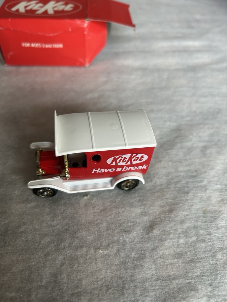 Lledo KitKat Promotional Model