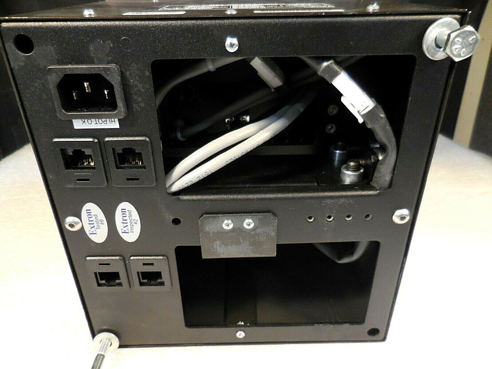 Extron HSA 400/402/800/802, 33-673-01 A Hideaway Surface Access Table Panel