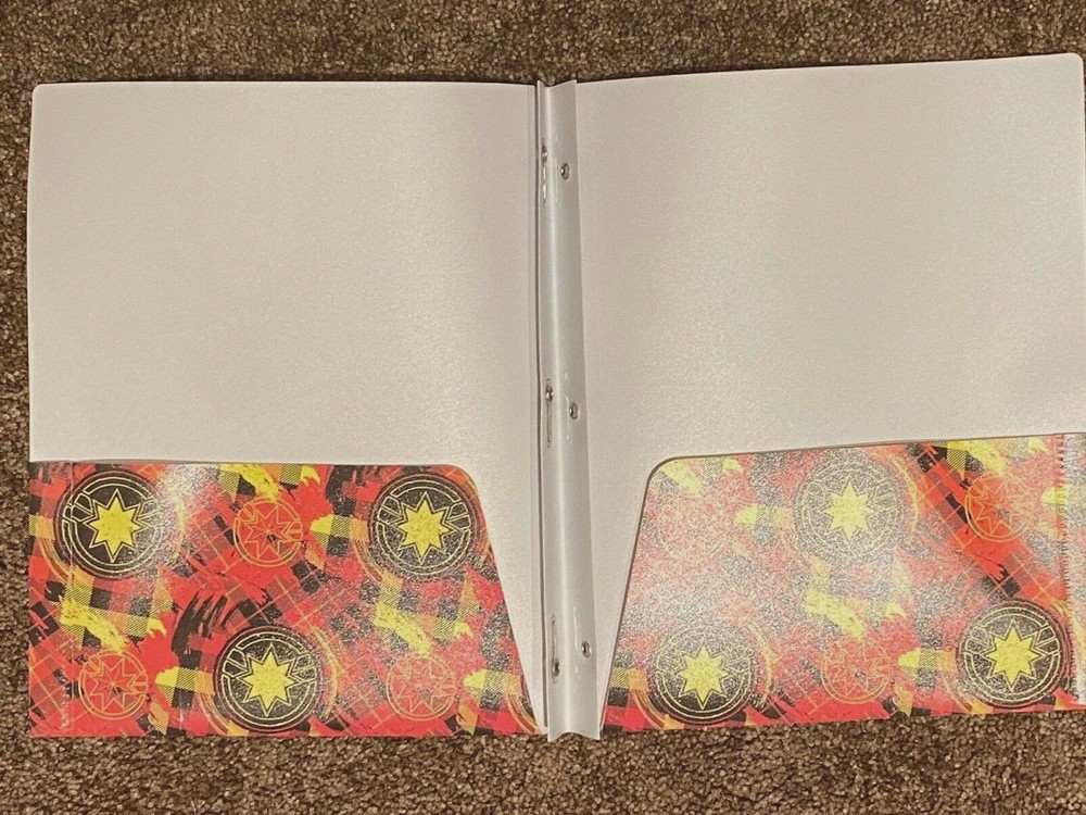 2 Marvel Captain Marvel 3 Prog Poly Folders NEW