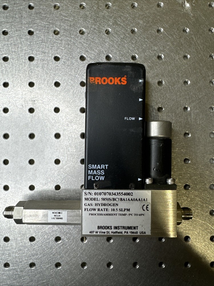 Brooks Mass Flow Controller  5850S/BC1BA1AA0AA1A1 , Hydrogen  Rate 10.5 slpm