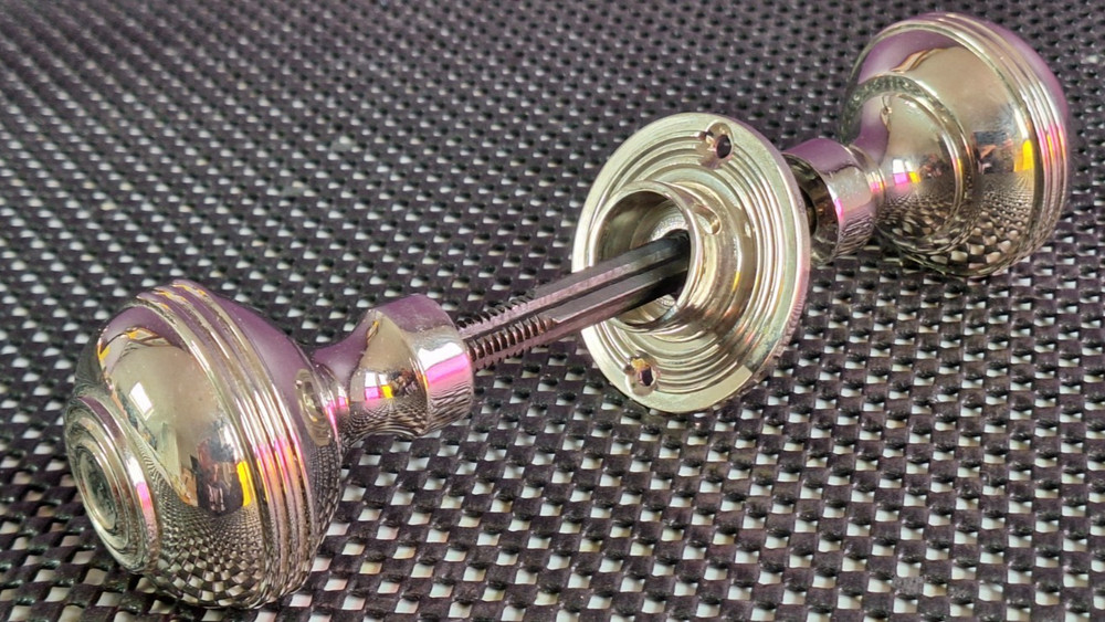2 x Solid 1940's Art Deco Style Reproduction Chromed Brass Door Knobs 0.9kg