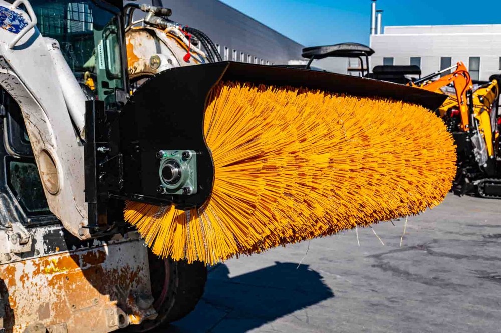 Broom Brush Angle Road Sweeper clean dust Attachment fit BOBCAT Steer Loader