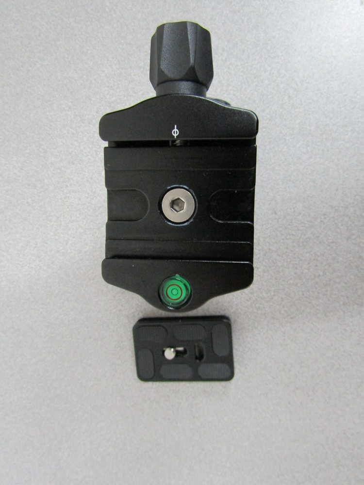 Induro BHM2S Ball Head - Max Load 30.9 lb