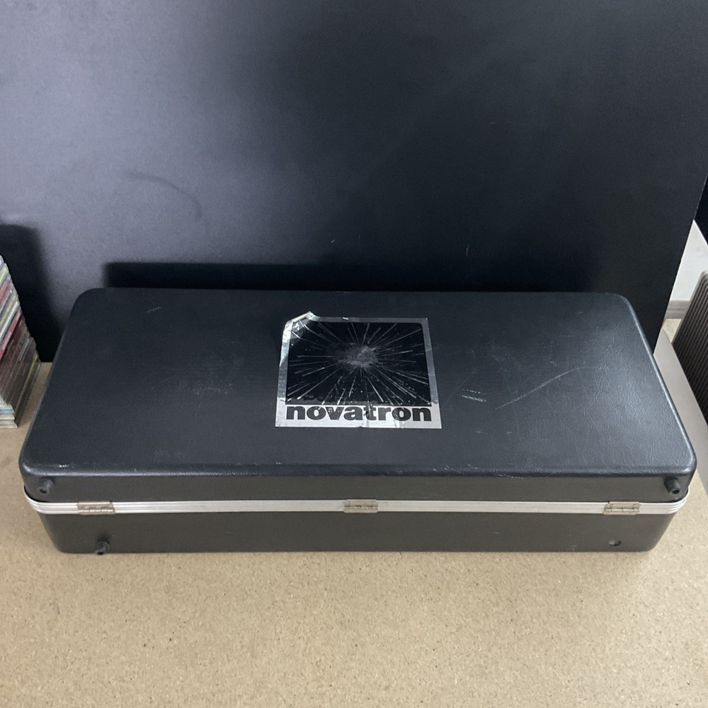 Novatron 240 High Voltage Power Pack Complete w/2 Lights & 2 Stands UNTESTED