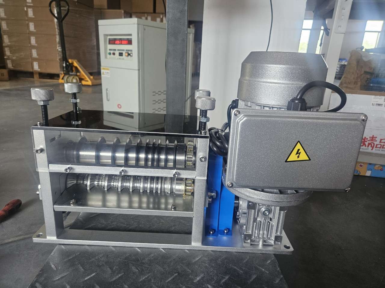 CREWORKS 550W Electric Wire Stripping Machine 0.06-1.6in Power Cable Stripper