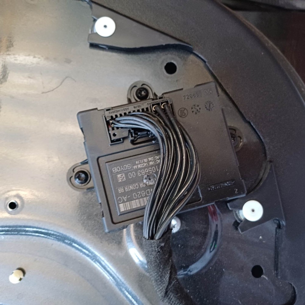 2012-2015 Jaguar XF Rear Door Control Module 14D620AC