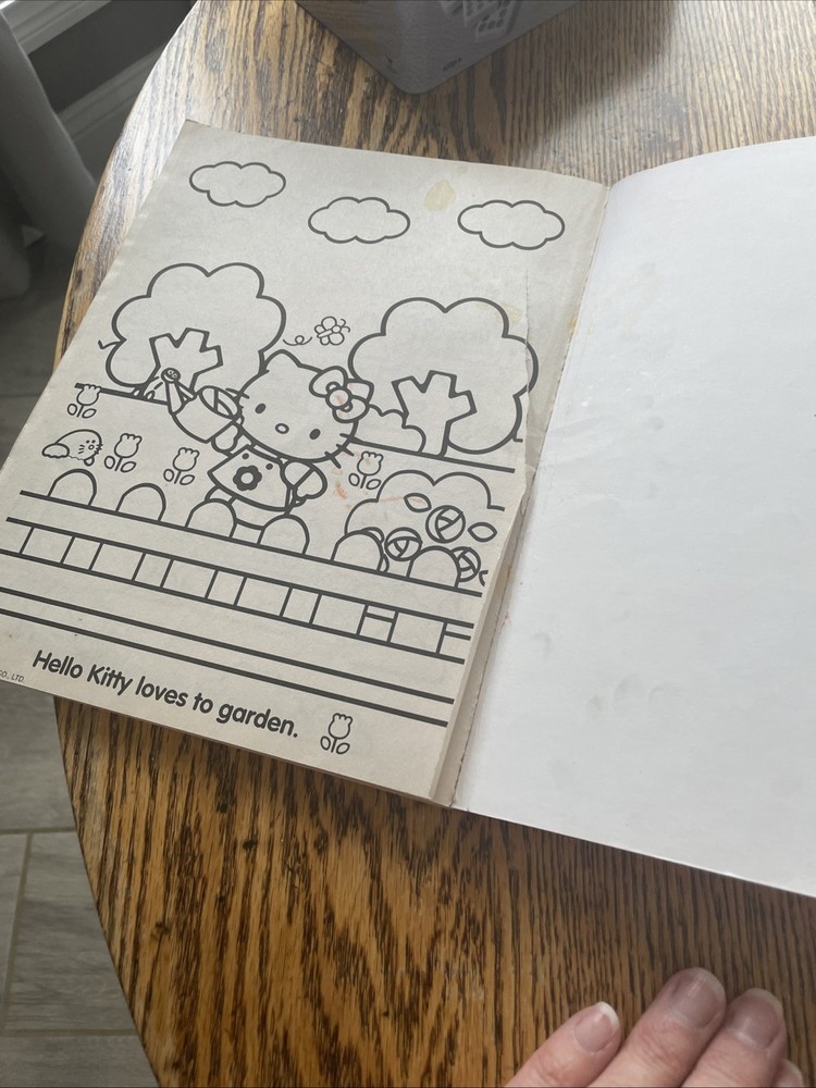 Hello Kitty Coloring and Activity Book & Vtg Notepad/Envelope - g4