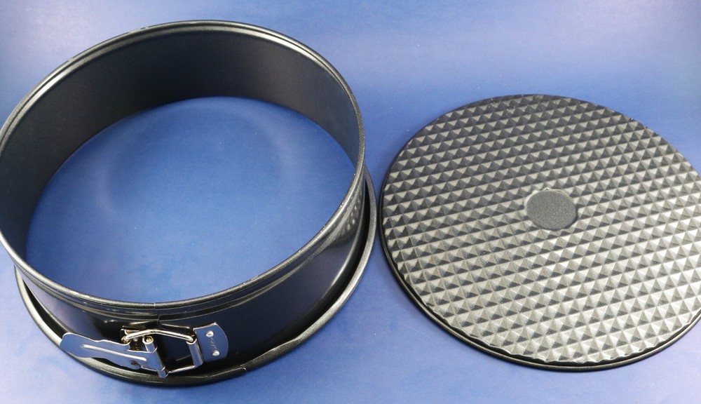 Wilton Nonstick Springform Pan 9x3