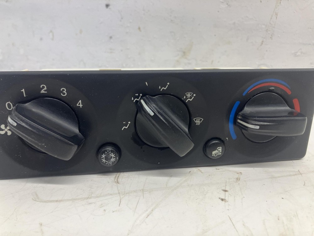 2006-2015 Peterbilt 386 Heater A/C Temperature Controls - Used
