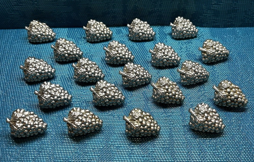 Altas Homewares Pewter Cabinet Knobs Grape Cluster Cabinet Knobs/Pulls Lot Of 20