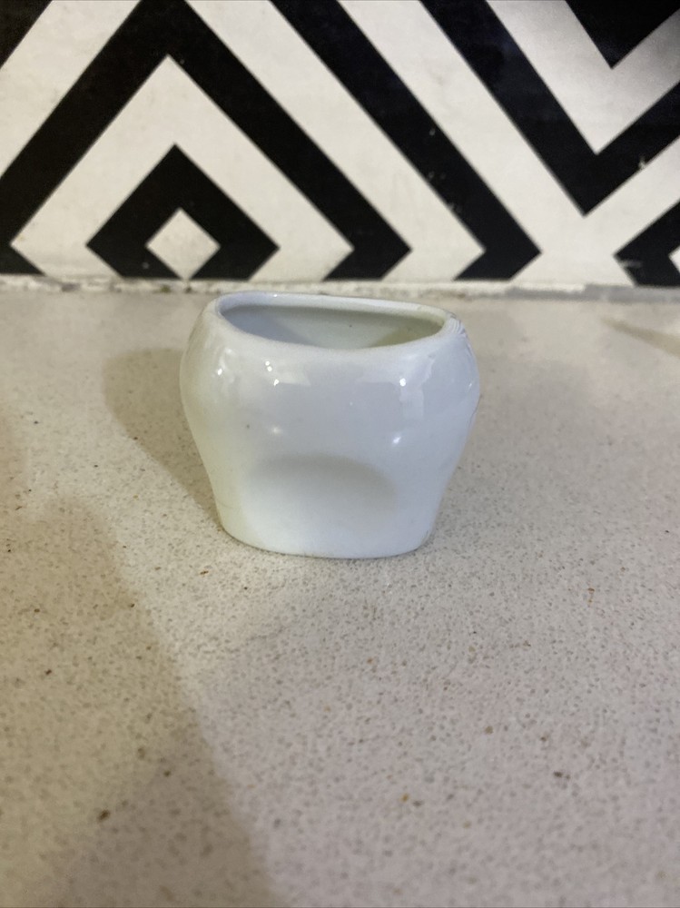 Lovely Antique White Ceramic Eye Bath