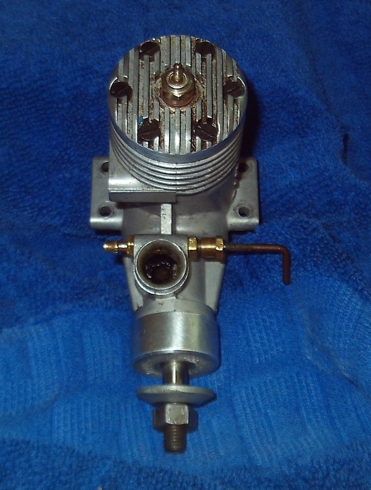 SUPER TIGRE G21 35 ENGINE