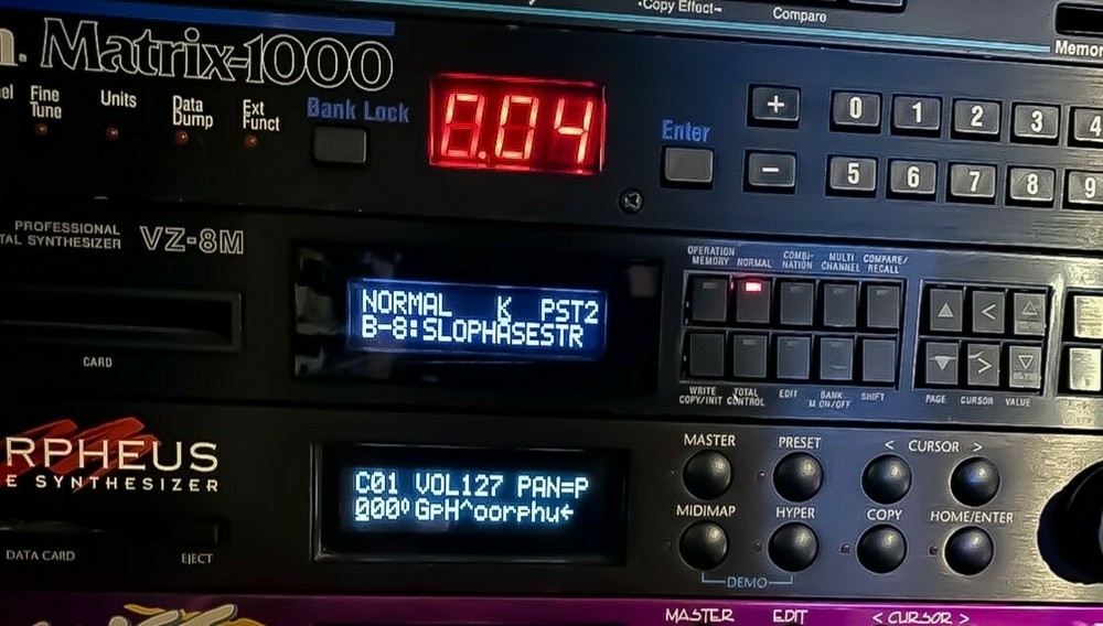 Casio VZ-8M (Super Enhanced Black) PMVA LED Display !