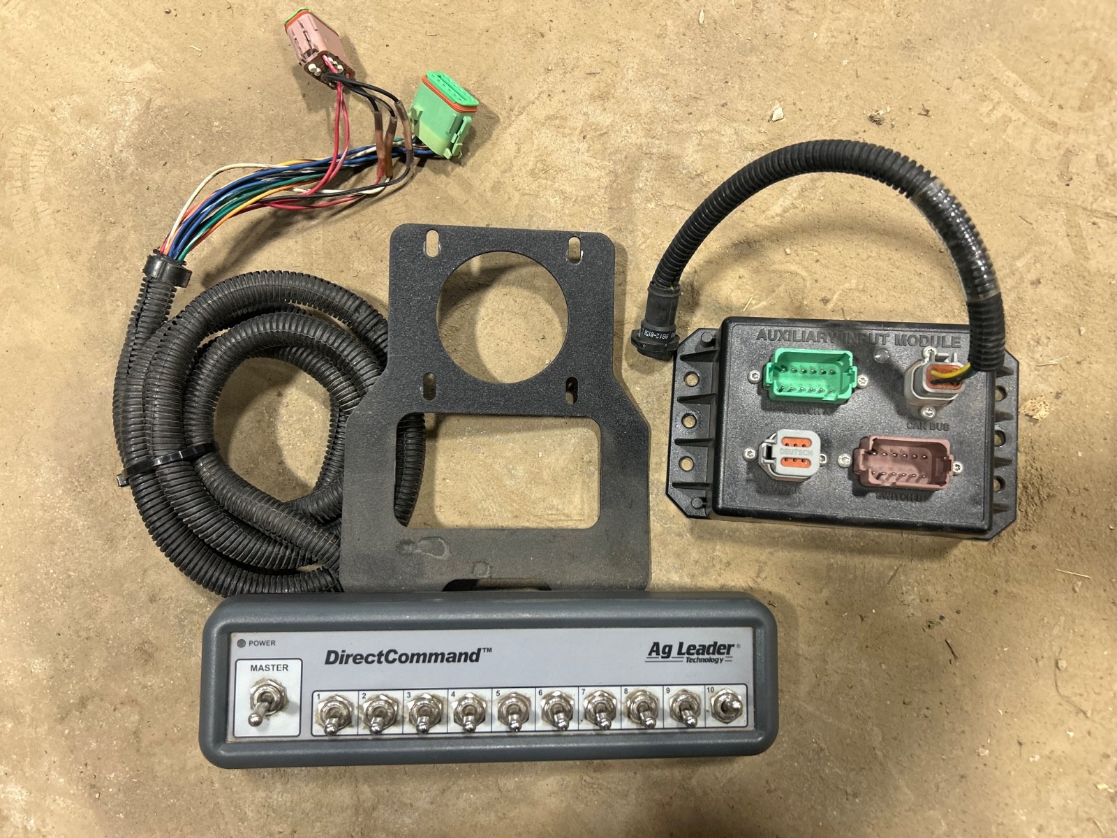Ag Leader Direct Command Switchbox PN 4000434 & Aux Module PN 4000437