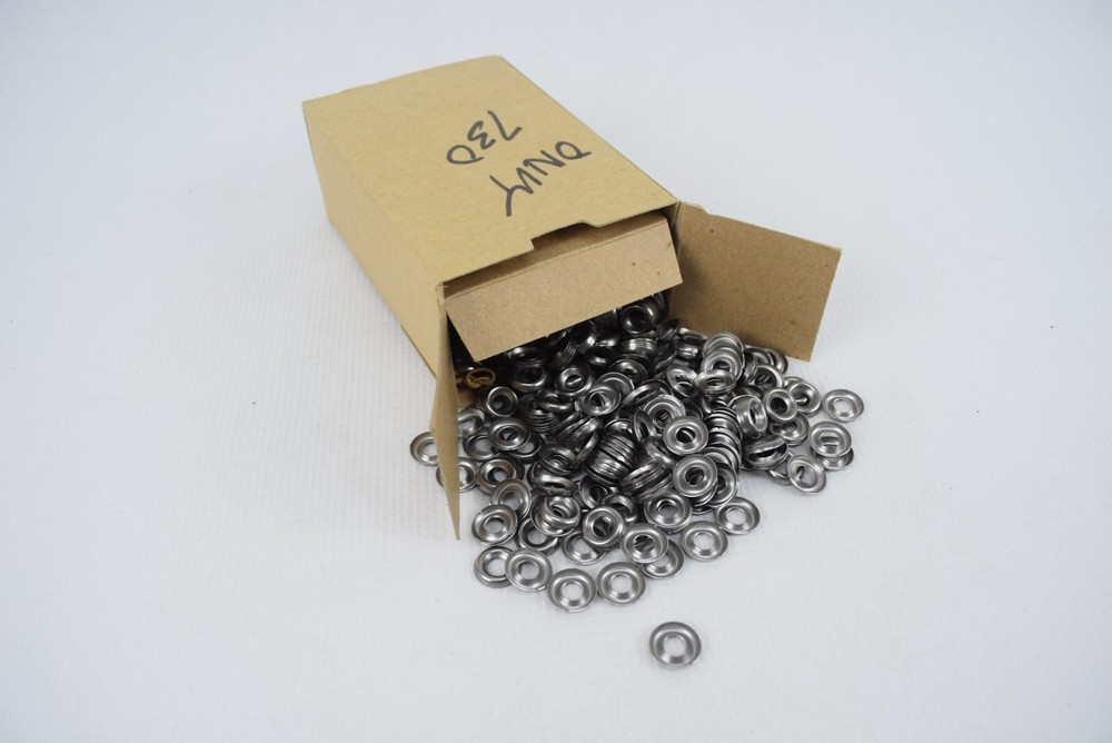 730 Metal Grommet Eyelets Box