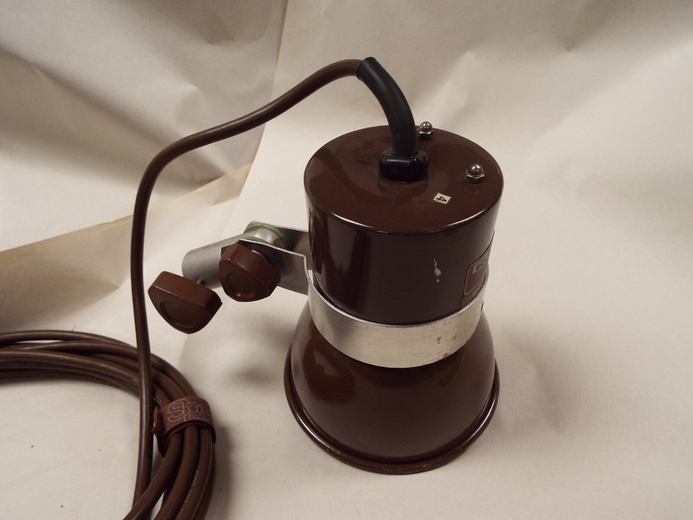 Speedotron Universal Strobe Light Unit Model MW3R Reflector 5 1/4" Untested #4