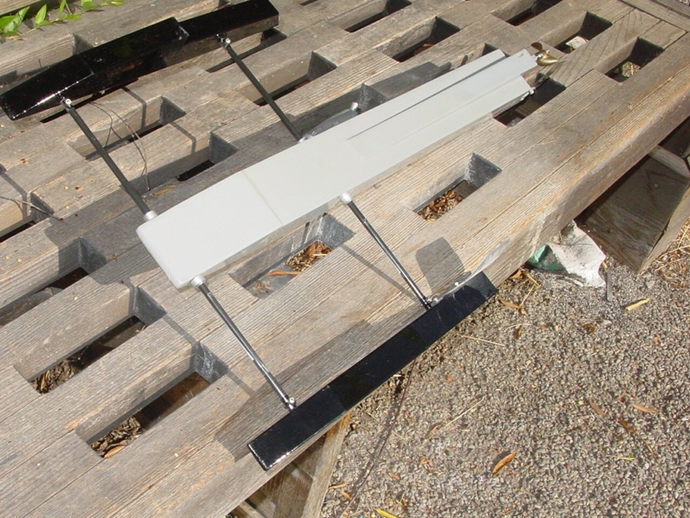 JAE 12GT Outrigger