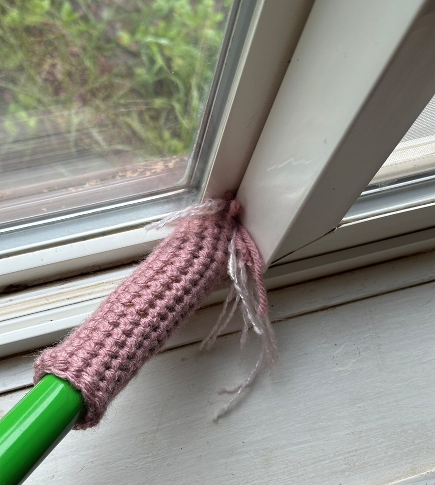 Cobweb Duster Eco-Friendly Reusable Handmade Crochet Lilac Corner Cleaner