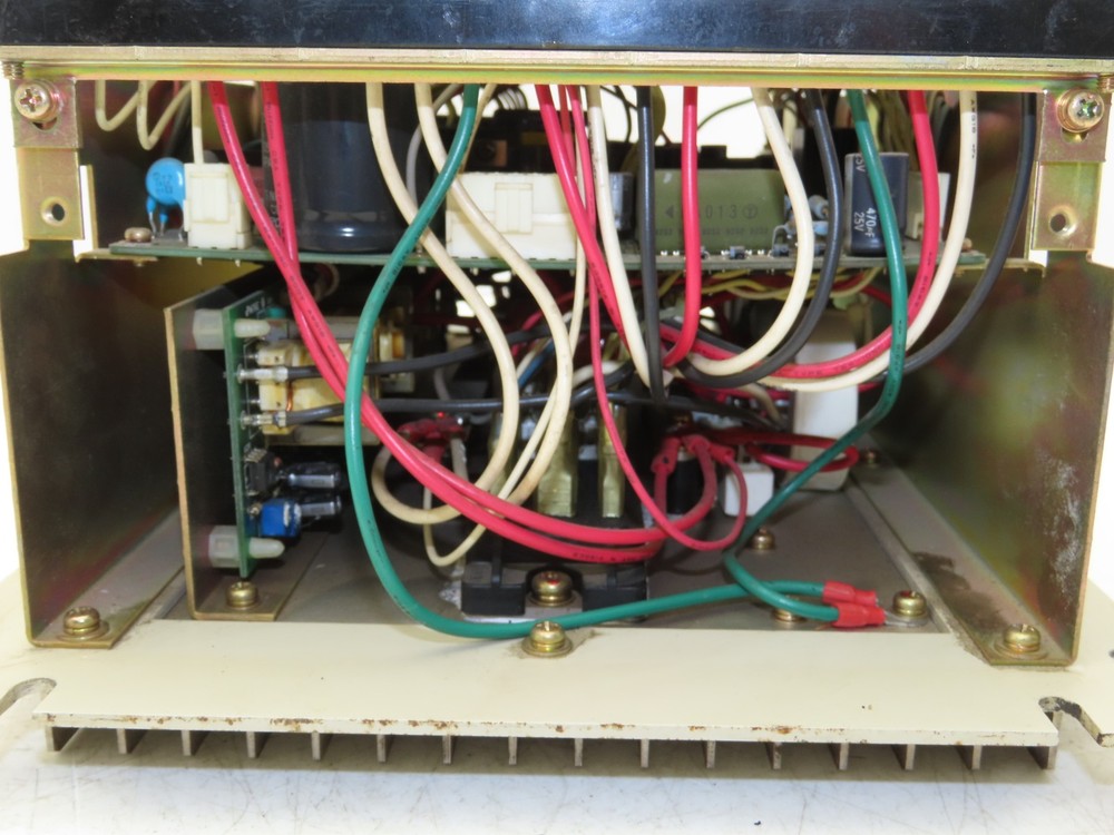 Hitachi HDV471 Servo Controller Power Supply Unit 270VDC Input 220VAC Output