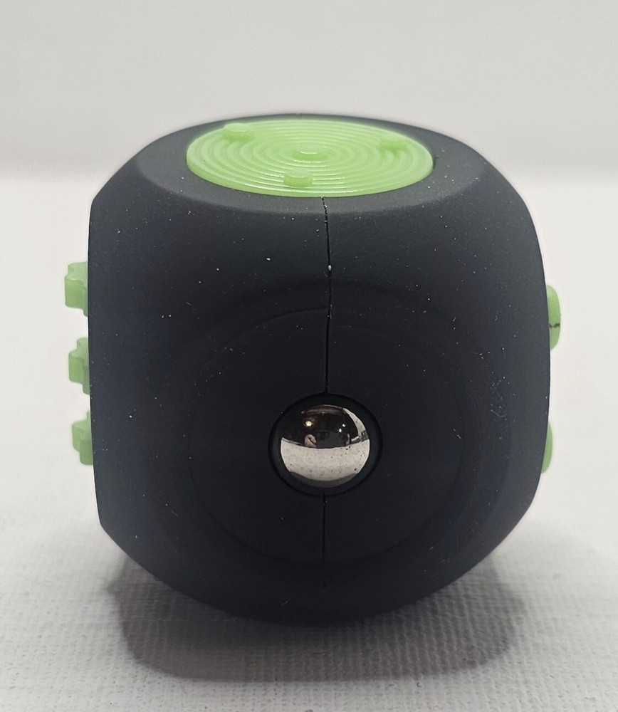 4 FIDGET CUBE GLOWS IN THE DARK