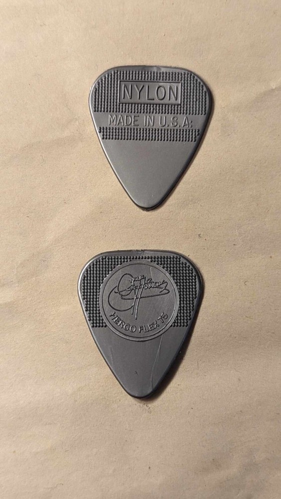 KISS GENE SIMMONS Herco Gripper  Guitar Picks Pick Semi Colon Variant
