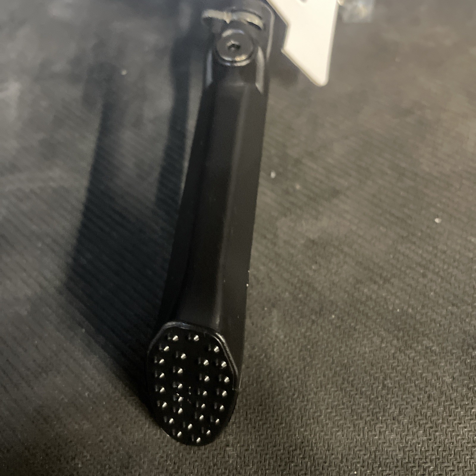 Giant Direct Mount KSA 18mm Kickstand Adjustable 24"-29" Black w/ Bolts