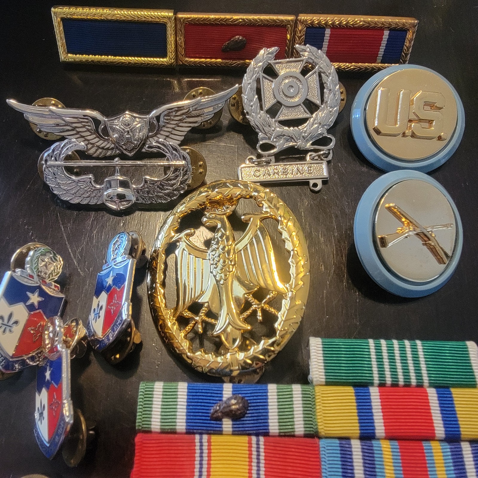 Vintage / Modern Mixed Lot US Military Pins and Ribbons Used Condition
