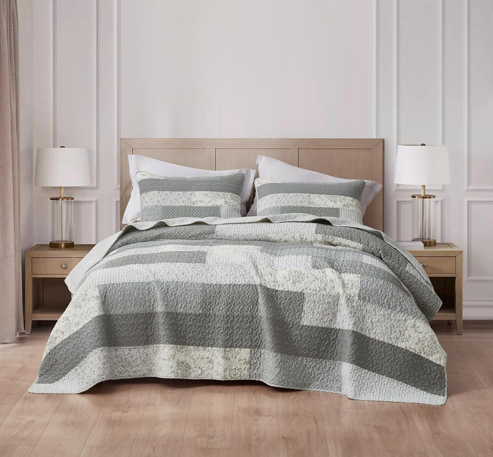 Caleb 3-Piece Muted Gray White Ivory Floral Plaid Rectangular Patchwork Quilt Se