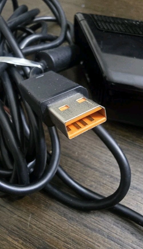 OEM Original Microsoft Model 1414 Xbox 360 Kinect Sensor Bar Only